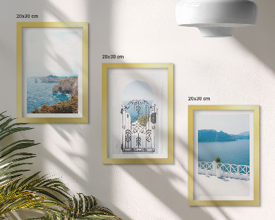 Conjunto de molduras com imagens Vista para o mar com arquitetura grega