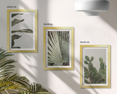 Tríptico com moldura Folhas de plantas tropicais em tons pastel.