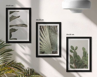 Tríptico com moldura Folhas de plantas tropicais em tons pastel.