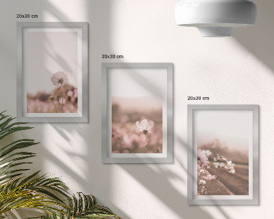 Tríptico com moldura Flores silvestres nos prados no verão, paisagens românticas.