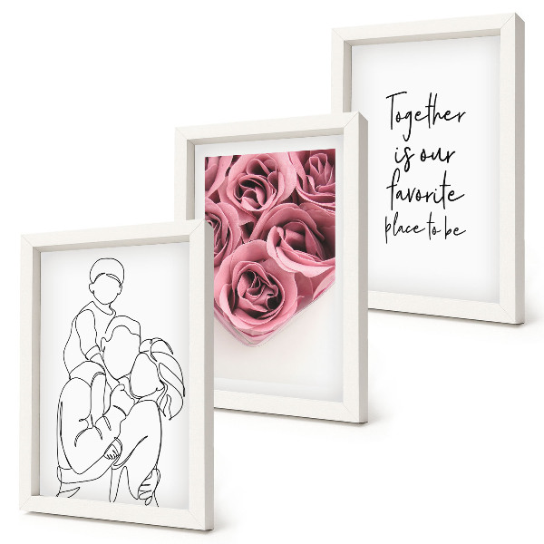 Tríptico com moldura desenho de família, buquês de rosas, inscrição para casa