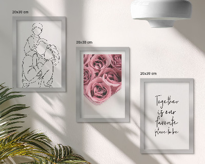 Tríptico com moldura desenho de família, buquês de rosas, inscrição para casa