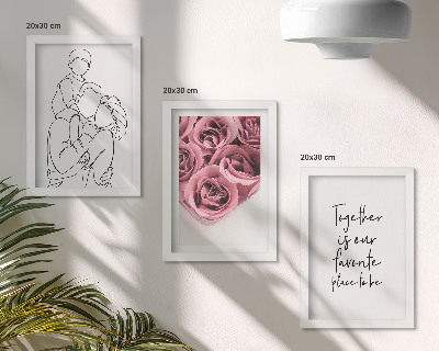 Tríptico com moldura desenho de família, buquês de rosas, inscrição para casa
