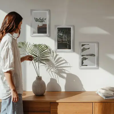 Tríptico de plantas em vasos com folhas rústicas com moldura