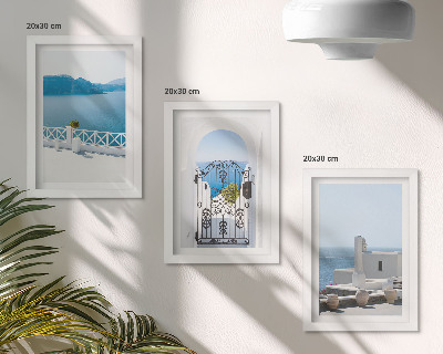 Conjunto de 3 quadros decorativos Vista para o mar com edifícios brancos na Grécia