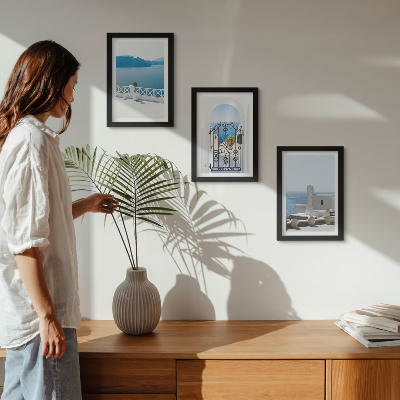 Conjunto de 3 quadros decorativos Vista para o mar com edifícios brancos na Grécia