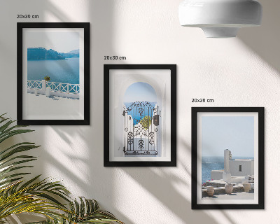 Conjunto de 3 quadros decorativos Vista para o mar com edifícios brancos na Grécia