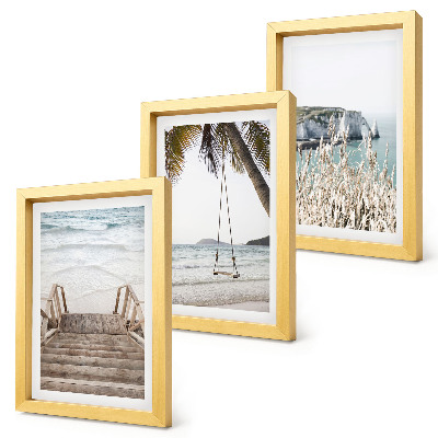 Conjunto de molduras com imagens Praia com escadaria de madeira e balanço à beira-mar.