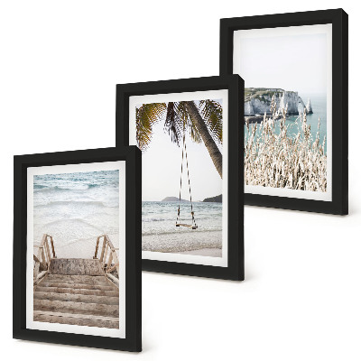 Conjunto de molduras com imagens Praia com escadaria de madeira e balanço à beira-mar.