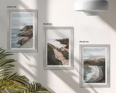 Conjunto de 3 quadros decorativos com vistas para o mar, falésias e paisagens de praia