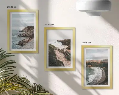 Conjunto de 3 quadros decorativos com vistas para o mar, falésias e paisagens de praia