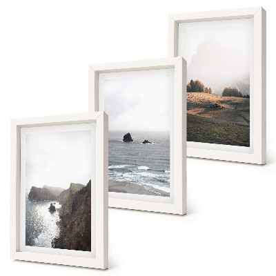 Conjunto de molduras com imagens Paisagens de montanha e mar com nuvens e florestas.