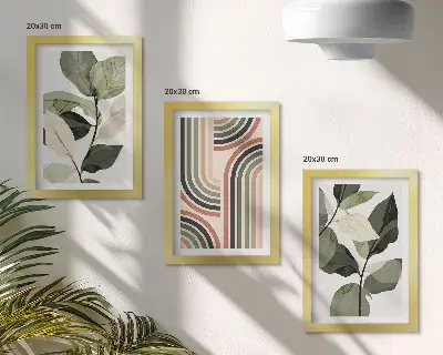 Conjunto de 3 quadros decorativos com motivos vegetais e padrões geométricos em tons de verde