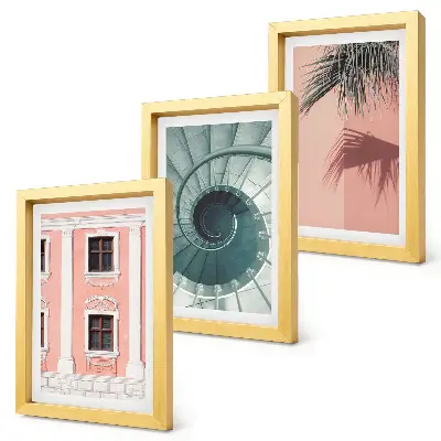 Conjunto de 3 quadros decorativos com arquitetura em tons pastel e padrões em espiral