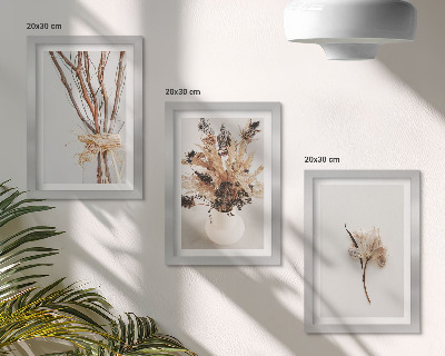 Tríptico com moldura Flores e galhos em um estilo minimalista natural.