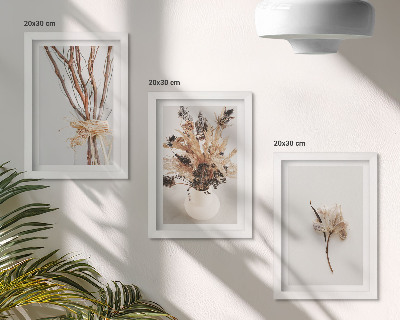 Tríptico com moldura Flores e galhos em um estilo minimalista natural.