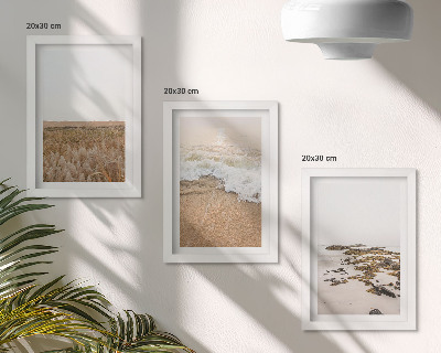 Conjunto de molduras com imagens Praia com ondas e pedras do mar no verão