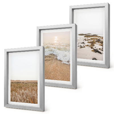 Conjunto de molduras com imagens Praia com ondas e pedras do mar no verão
