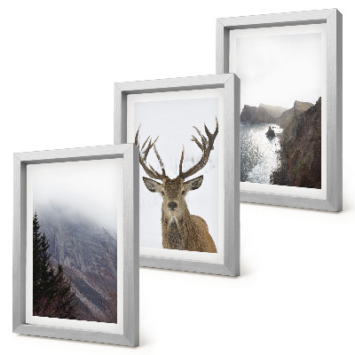 Conjunto de 3 quadros decorativos Paisagem montanhosa com nevoeiro, água e veados.