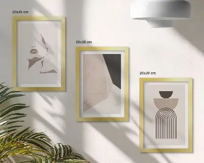Tríptico com moldura formas geométricas abstratas e rosto de mulher