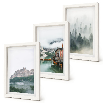 Conjunto de 3 quadros decorativos Montanhas, lago, chalé e neblina na floresta.