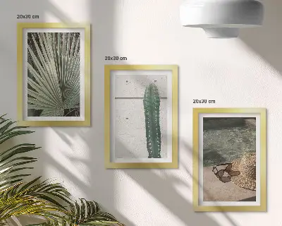 Conjunto de molduras com imagens de plantas tropicais e acessórios para férias à beira-mar