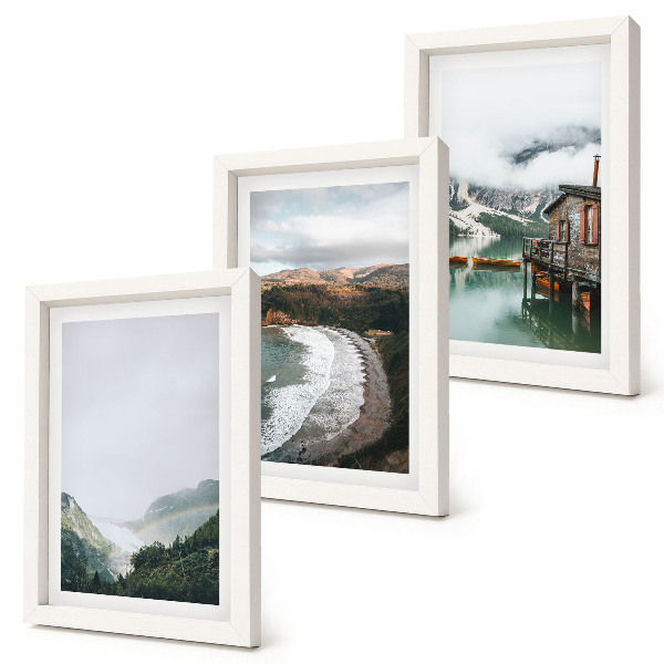 Conjunto de 3 quadros decorativos Vista para a montanha e para a praia com nuvens e água.