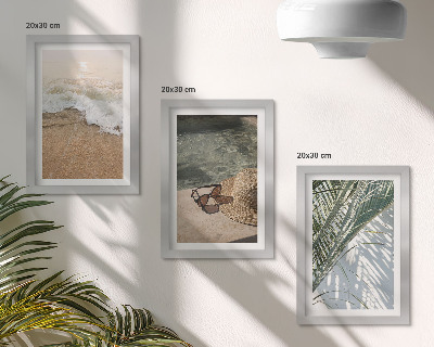 Conjunto de molduras com imagens chapéu de praia e óculos de sol folhas
