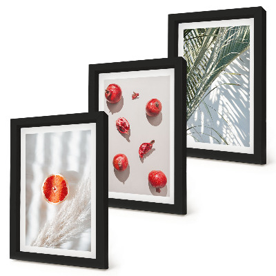 Conjunto de 3 quadros decorativos Frutas tropicais de férias e folhas de palmeira