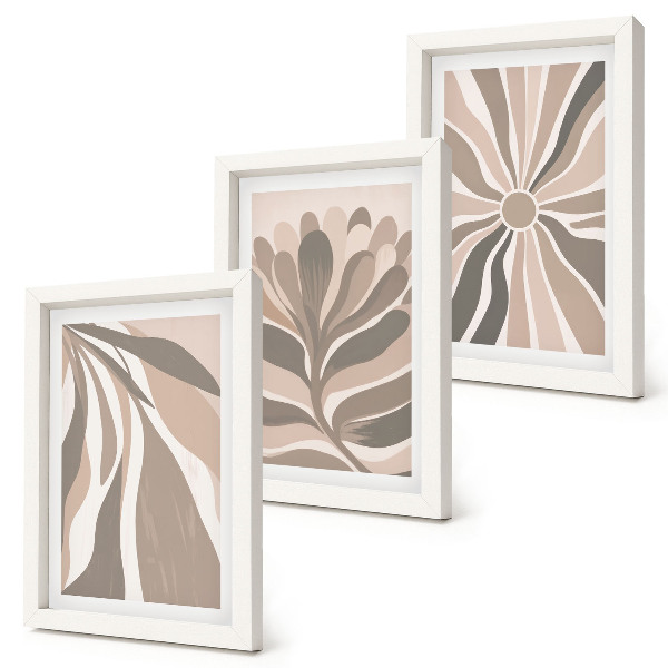 Tríptico com moldura Padrões abstratos de plantas em tons de bege e marrom.