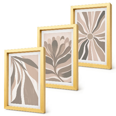 Tríptico com moldura Padrões abstratos de plantas em tons de bege e marrom.
