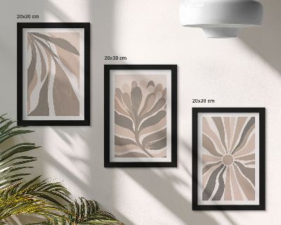 Tríptico com moldura Padrões abstratos de plantas em tons de bege e marrom.