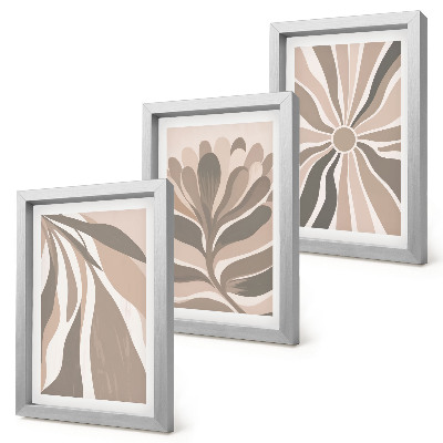 Tríptico com moldura Padrões abstratos de plantas em tons de bege e marrom.