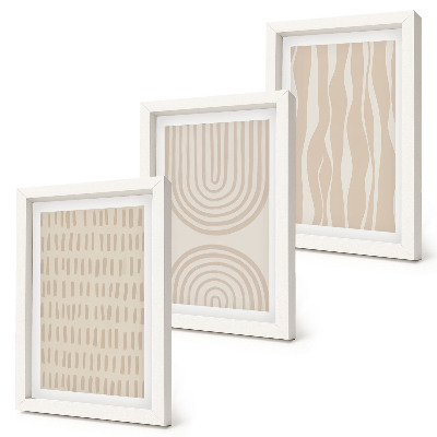 Tríptico com moldura Padrões abstratos em tons de bege e branco.