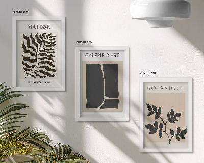 Conjunto de 3 quadros decorativos Pôsteres minimalistas com padrões de plantas e elementos abstratos.