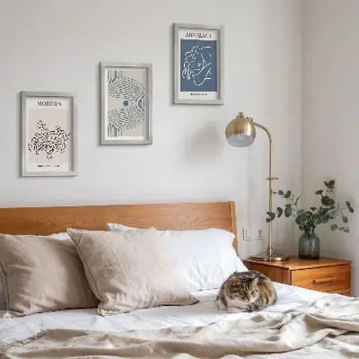 Conjunto de 3 quadros decorativos com pôsteres de linhas florais e formas abstratas