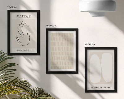 Conjunto de molduras com imagens Linhas e formas em tons de bege e branco.