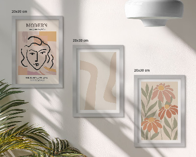 Tríptico com moldura Mulher em estilo moderno com padrões abstratos