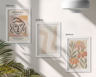 Tríptico com moldura Mulher em estilo moderno com padrões abstratos