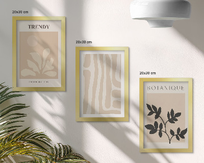 Conjunto de molduras com imagens Estampas elegantes de plantas em tons de bege e preto.