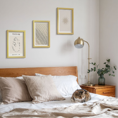 Conjunto de 3 quadros decorativos Linhas minimalistas, areia, ondas e sol.
