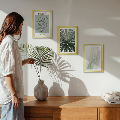 Conjunto de molduras com imagens Padrões de plantas em tons de verde e bege