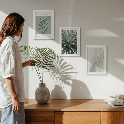 Conjunto de molduras com imagens Padrões de plantas em tons de verde e bege