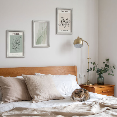 Tríptico com moldura Flores em um vaso em estilo moderno e minimalista.