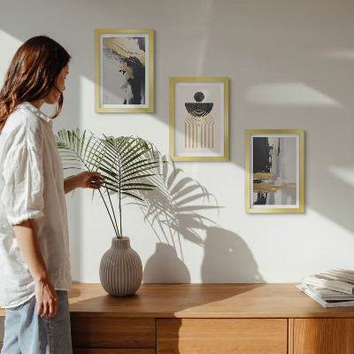 Tríptico com moldura Composição geométrica abstrata e elegante.