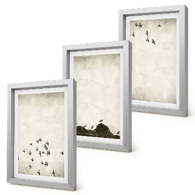 Tríptico com moldura Pássaros em voo pintados em estilo minimalista