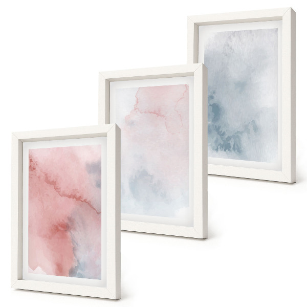 Tríptico com moldura Aquarelas em tons pastel sobre tela com texturas coloridas.