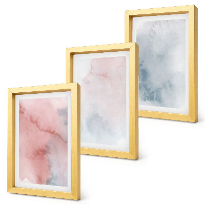 Tríptico com moldura Aquarelas em tons pastel sobre tela com texturas coloridas.