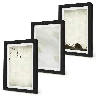 Tríptico com moldura de decorações minimalistas com estampas de pássaros, pedras e pinceladas
