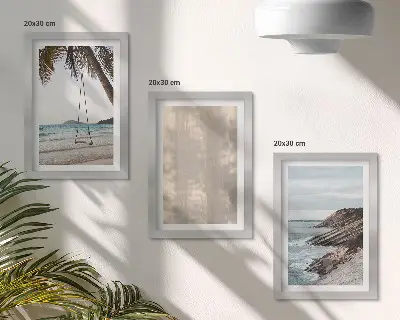 Conjunto de 3 quadros decorativos com paisagens de areia e vistas para o mar de verão
